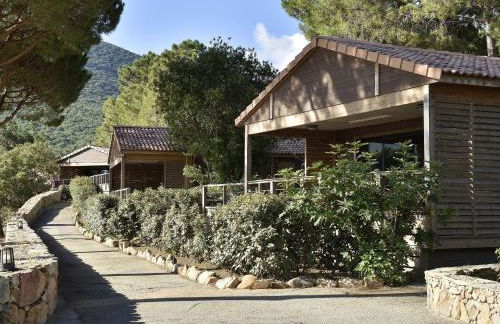 Chalet in Propriano Near Sandy Beaches - Foto 2