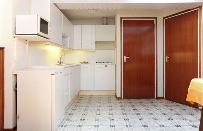 Tranquil Farmhouse near Forest in Ulicoten with Terrace - Foto 7