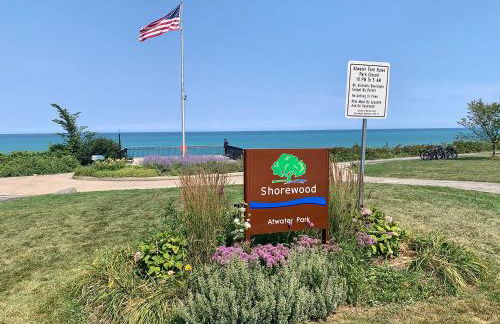 Beautiful Luxury Suite B of Shorewood Home - Foto 18