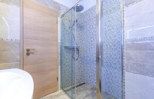 Four-Bedroom Apartment In Srinjine - Photo 20