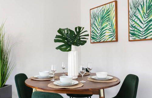 Luxury 2BR Apartment Great Area with Parking - Foto 8