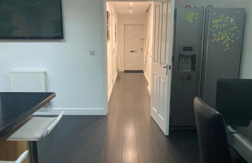 Entire 3 bedroom deluxe house - Foto 16