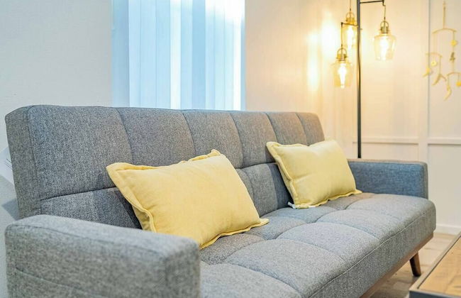 Elegant Country Retreat With Serene Patio Haven - Foto 12