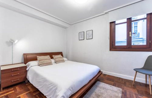 Charming 4 Double Bed Steps from the Old Town - Foto 11