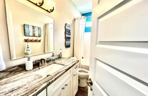 2 Fins Up, Beach Home, Private Pool , Golf Cart, 6 beds - Foto 46