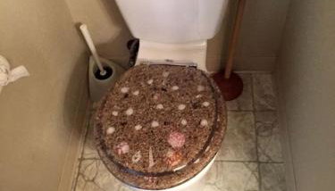 Charming A Frame Nestled Amidst Trees in Otter Rock, Oregon - Foto 2