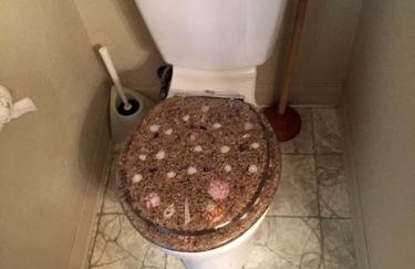 Charming A Frame Nestled Amidst Trees in Otter Rock, Oregon - Foto 2