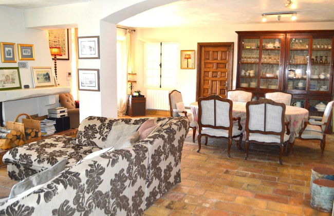 Beautiful Holiday Home With Garden - Foto 18