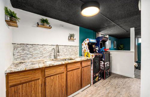 The ColoRadical Crashpad with Hot Tub & Fire Pit - Foto 24