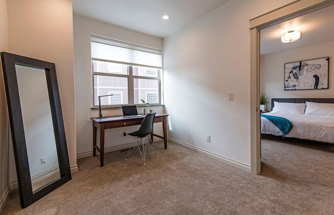 Rooftop Deck Walk to River Downtown Fire pit - Foto 30