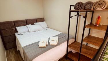 LOFT MINI-CASA, colchões com massagem, mobiliado e aconchegante - Foto 2