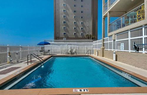 Seafarer, Gulf Front Condo, Right on the Beach - Photo 24