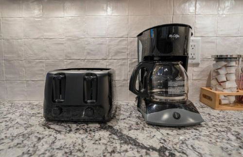 Vintage Hollywood Theater House in East Downtown - Foto 11