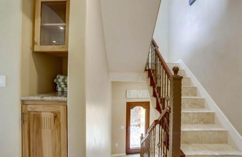 Stunning Ocean View Home w Rooftop Terrace, Firepit, Fast Wifi, AC & Parking! - Foto 16