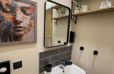 4 bed house perfect for contractors - Foto 13