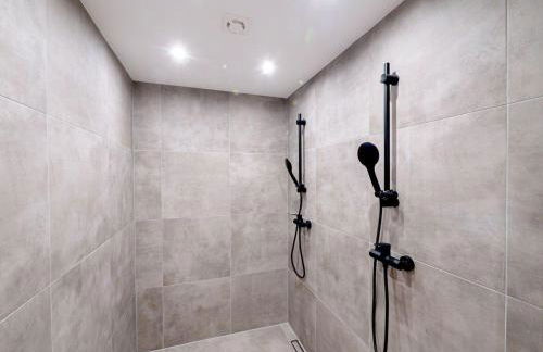 Monteurwohnung-in-Villa-8-Betten-WLAN-TV-Einbaukueche-Ahrensburg-Zentrum-Naehe-Hamburg-AGRP1201 - Foto 23