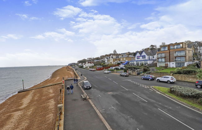 Seafront Quay West Apartments - Foto 26