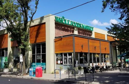 Cozy Laurelhurst Retreat - Photo 9