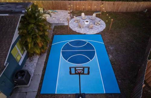 New listing~10 min to beach~Back yard fun~Pool - Foto 54