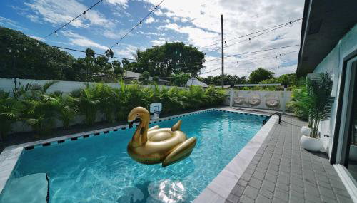 5 Min to Beach - Heated Pool Hot Tub 85 TV's BBQ Games - Foto 2