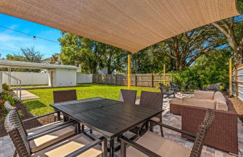 Sunny Citrus Escape Min to Midtown & Dog-Friendly - Foto 33