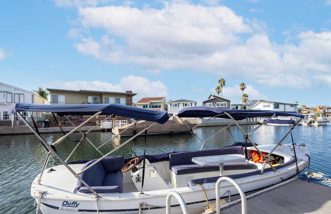 Canalfront Charmer by Avantstay Waterfront w/ Shared Dock + Hot Tub - Foto 38