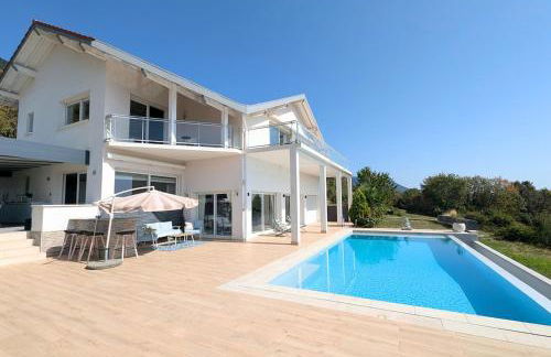 Luxurious Villa with Pool - Foto 1