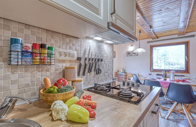 Rozi's Riverside Cottage - Photo 6