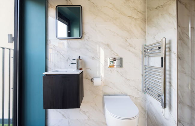 Staines Riverside by Charles Hope - Photo 36