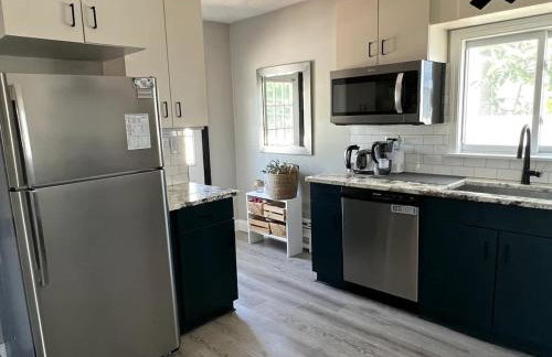 Stylish 3-Bedroom Stay Free Parking - Foto 5