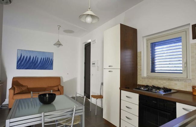 Dolce Mare 2 - Sea Front Apartment - Large Terrace - Wifi and Private Parking - Photo 6