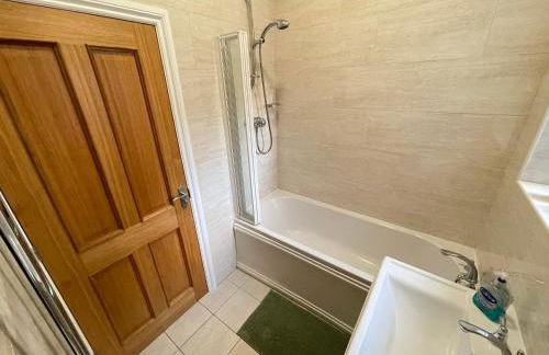 The Beach Front Apartment, Amazing Frontline Sea Views - Foto 21