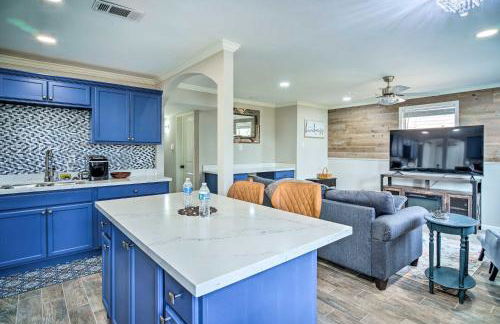 Blue Cottage in the Bayou with Private Yard! - Foto 9