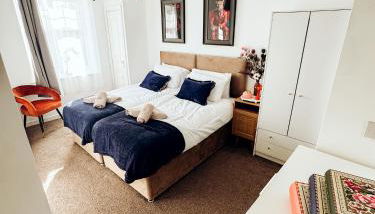 Bromley Stylish Modern Escape 2 Bed Apartment - Foto 4