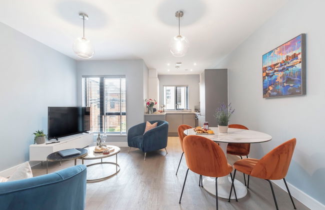 Elliot Oliver - Cosy 2 Bedroom Town Centre Apartment - Photo 1