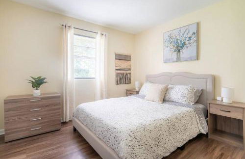 *Cool Crib * King Bed * Long Term Stays * Duke* - Foto 6