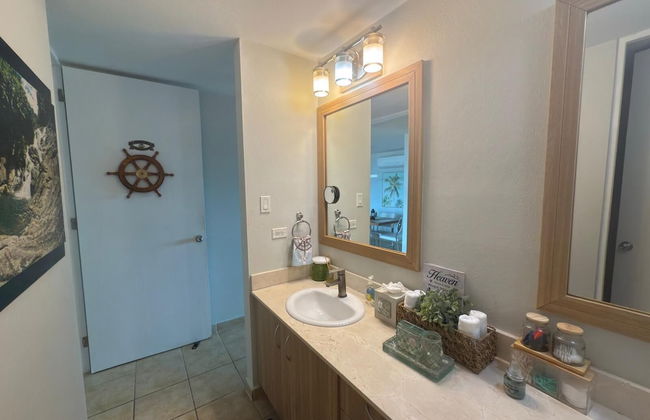 608 Ocean & Marina Views 3 Bed 2 Bath - Photo 26