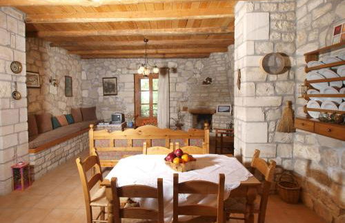 Gerolakos Country Houses - Photo 2