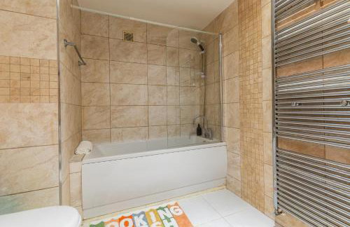 St George's Home w Private Parking by the Harbour - Foto 21