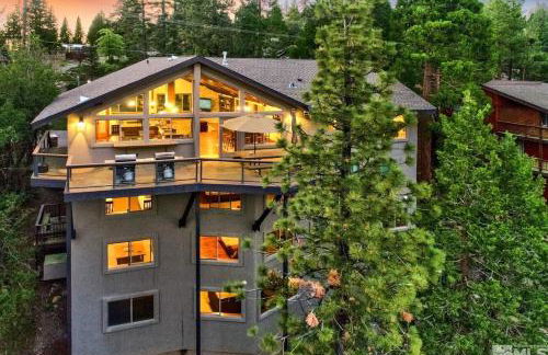 LX33 Lake Tahoe Villa with Gameroom Hot tub Sauna - Foto 4