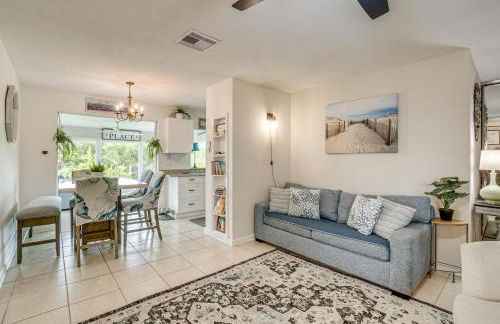 Port Charlotte Home with Sunroom, Grill and Fire Pit! - Foto 6