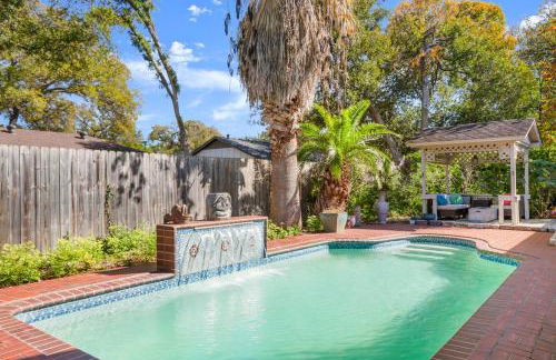 New Remodeled 4 BDRM Central Austin W/Pool & Patio - Foto 2