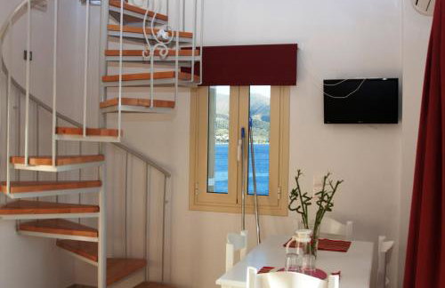 Thea Hotel - Studios & Suites - Photo 37