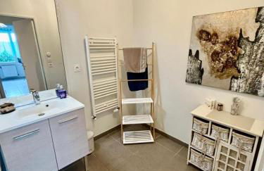 3 chambres, métro tram à 50 m, parking privé ! - Foto 15