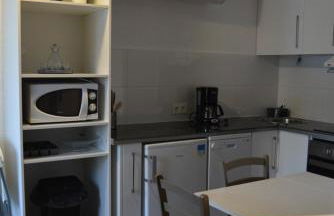 Studio MARMOTTE FONT-ROMEU 4 personnes avec balcon Résidence VAL SOLEIL entièrement rénové en juin 2021 place de PARKING & WIFI gratuit , draps & serviettes de toilettes non inclus, sabanas y toallas no incluidos - Foto 9