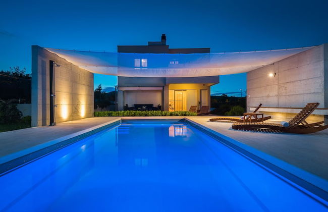 Stunning Villa Sofia With Heated Pool IN Split Hinterland - Foto 45