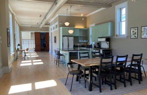 Modern Vintage Vibe Condo - Foto 12