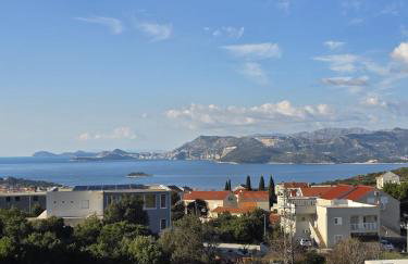 Apartment Casa Lumina - 5 minutes to the airport - Foto 2