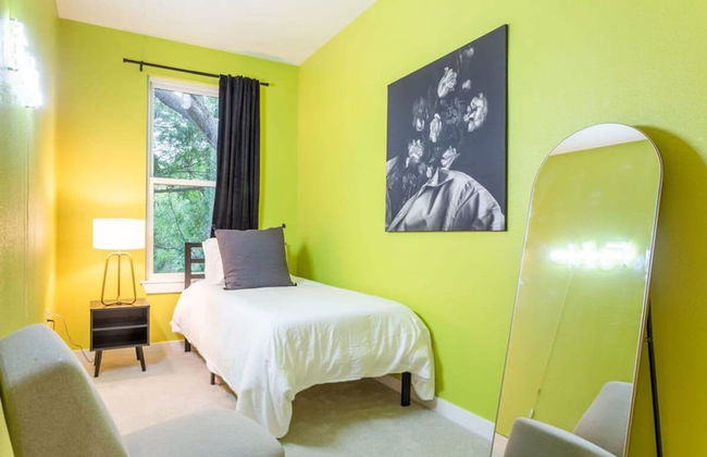 5 000 SQ FT Private 10br Compound DT 6 Min Drive - Photo 46