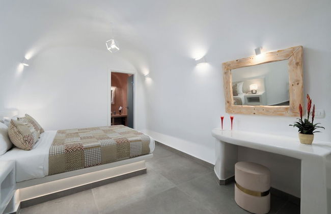 Yiota Collection 4 Suites & 4 Prive Jacuzzi - Foto 7